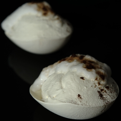 Recette crumble maaé à la mousse au chocolat blanc et vanille de Sébastien Antoine