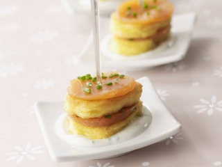 bouchees_quenelles_truite-fumee_sauce_ciboulette.jpg