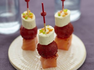 brochette_gourmande_d_aperivrais_pesto.jpg