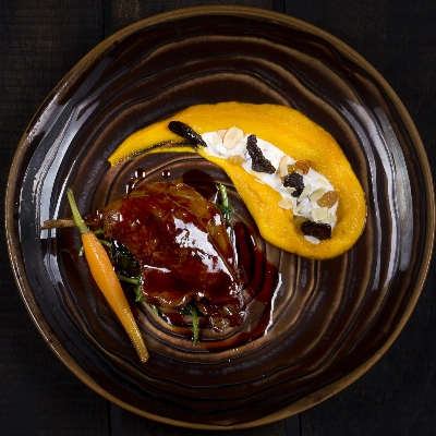 Cuisse de canette braisée au jus de cassis et betterave de Bernard Bach