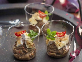 caviar_aubergines_mini_caprice_crumble_cacahuetes.jpg