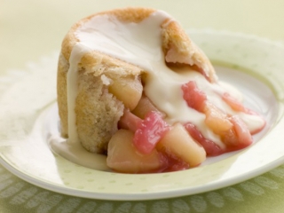 charlotte_a_la_rhubarbe_et_aux_pommes.jpg