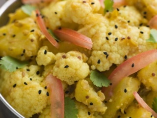 chou-fleur_et_pommes_de_terre_epices.jpg