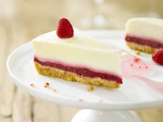 entremet_vanille_framboise_ker_cadelac.jpg