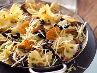 giovanni_ferrari_farfalle_champignons-des-bois-gusto_intenso.jpg