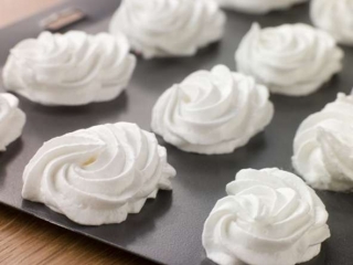 meringues.jpg