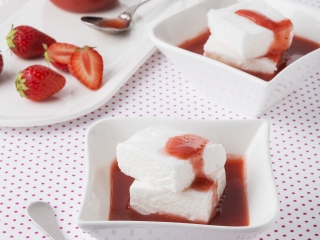 oeuf_a_la_neige_coulis_fraise-grandine_sirop_a_presser_vo.jpg