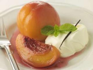 peches_pochees_creme-chantilly.jpg