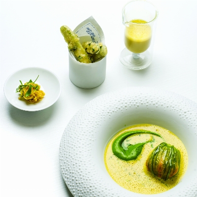 Recette Fleurs de courgette farcies de Christophe Bacquié