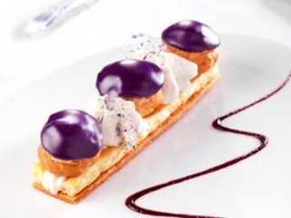 saint-honore_cassis_doublecreme_josephcartron.jpg