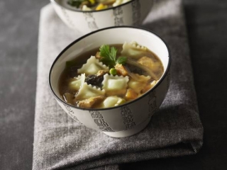 soupe_chinoise_ravioles_poulet_saint-jean_0.jpg