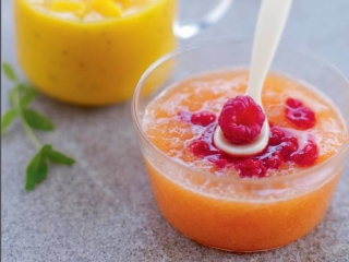 soupe_melon_framboises_alain_ducasse.jpg
