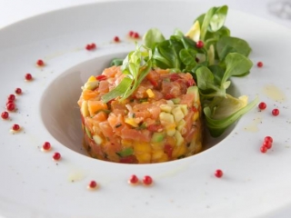 tartare_saumon_mangue_avocat_comtesse_barry.jpg