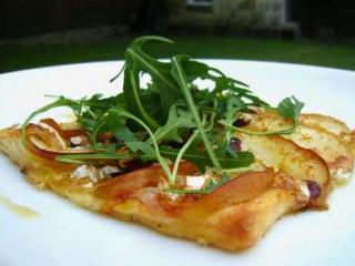 tarte_fine_pommes_camembert_sauternes.jpg