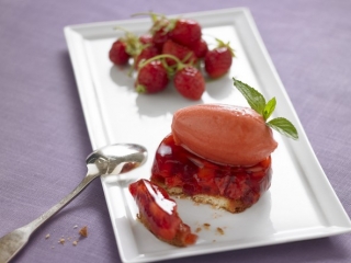 tarte_renversee_fraises_gariguettes_mguerard.jpg