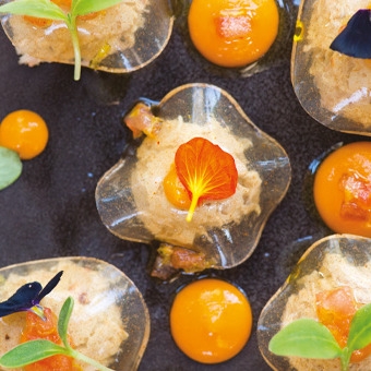 photo de la recette de tourteau en transparence eau de tomates de congolin