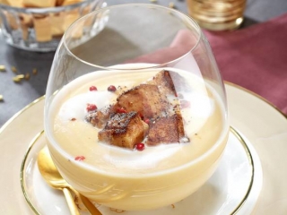 veloute_de_cocos_blanc_et_de_foie_gras_poele_puget.jpg