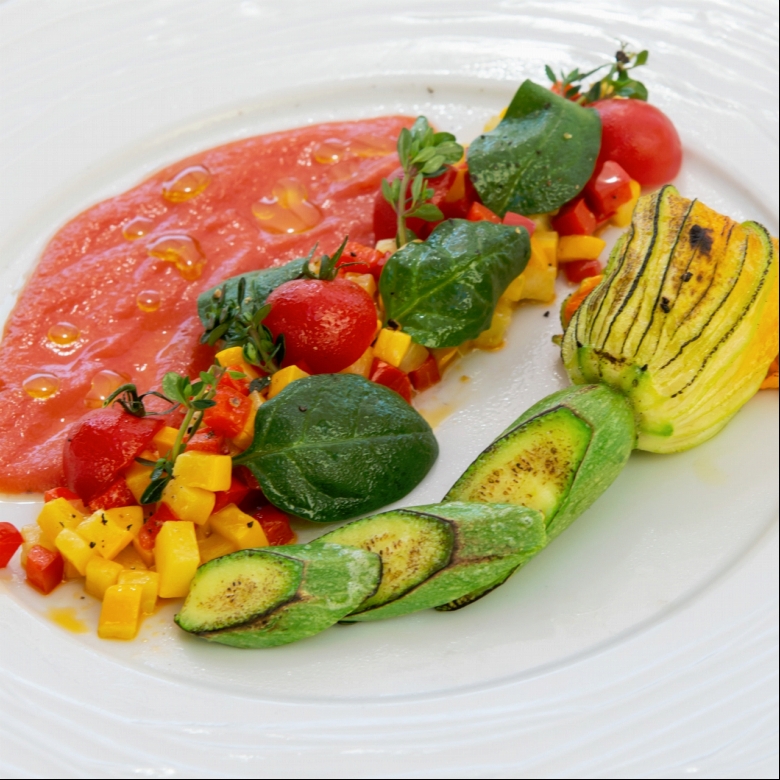 photo de la recette de fleurs de courgettes et coulis de tomates