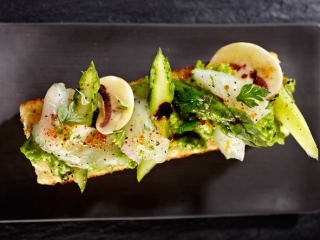carpaccio_dorade-sur-brioche_puget.jpg
