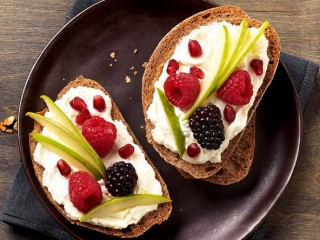 carre_frais_tartine_fruits_mai.jpg