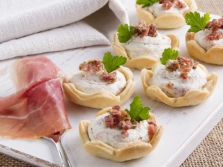 feuillete_au_jambon_de_parme_mascarpone_epice.jpg