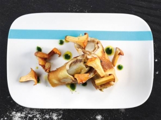 ficelles-picardes-aux-endives-braisees-fondnoir.jpg