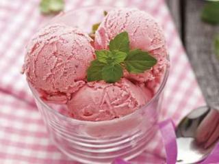 glace_mousse-fraise.jpg