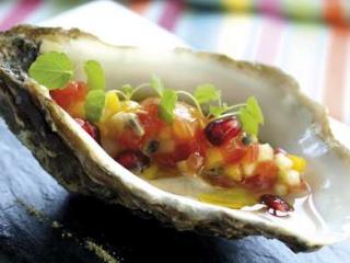 huitres_pochees_fruits_exotiques_philippe_etchebest.jpg