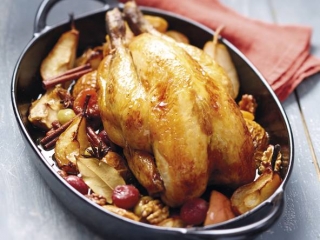 pintade_pomme_poire_caramelisees.jpg