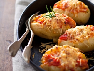 pomme_de_terre_farcie_au_jambon_de_parme_et_bello_gratinato.jpg