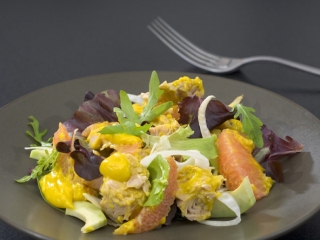 salade_fraiche_thon_pamplemousse_et_savora.jpg