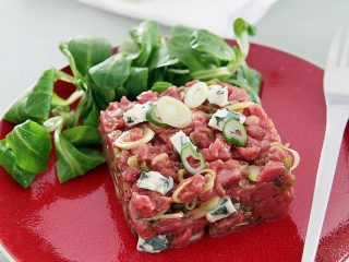 tartare_boeuf_roquefort_ete2014.jpg
