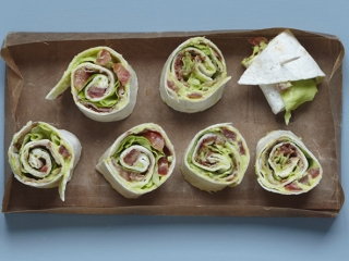 wraps_tomate_et_guacamole_a_la_savora_0.jpg